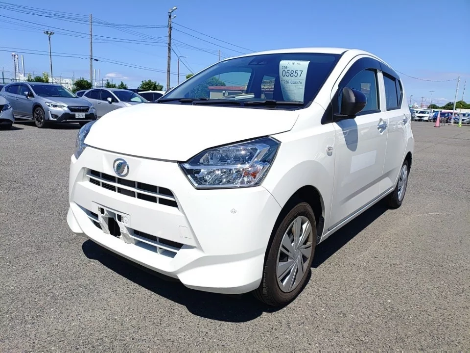 Daihatsu Mira e:S LA350S 2021